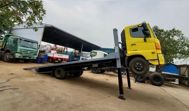 Xe nâng đầu chở xe